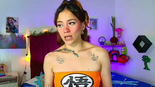 alisson_zafiro_'s cam snapshot