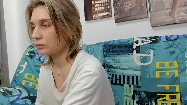 Tenderly_Sophie's cam snapshot