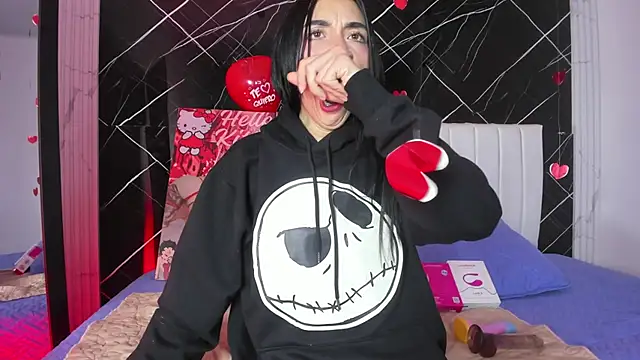 Candy_leilaa3's cam snapshot