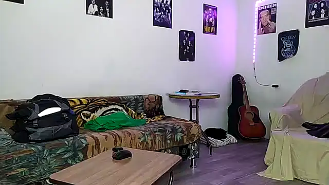 Huntall77 live sex cam