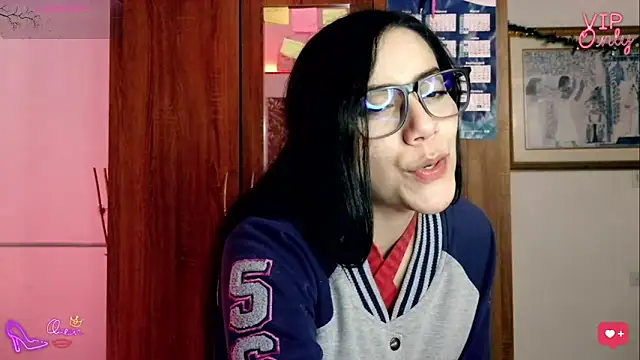 LauGrayJ's cam snapshot