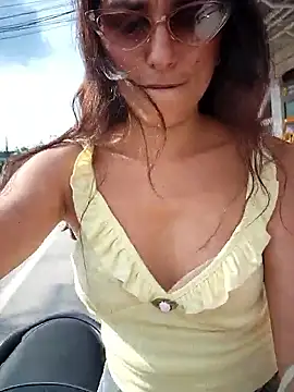 Izabella_Bella live sex cam