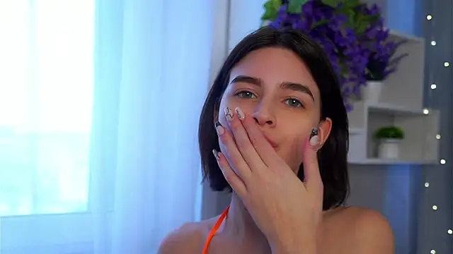 EleneButton's cam snapshot