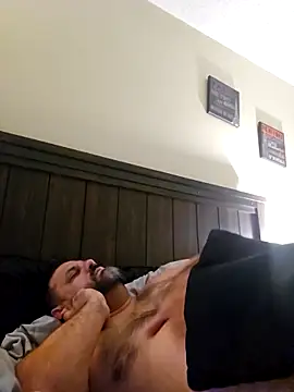 Roddog18 live sex cam