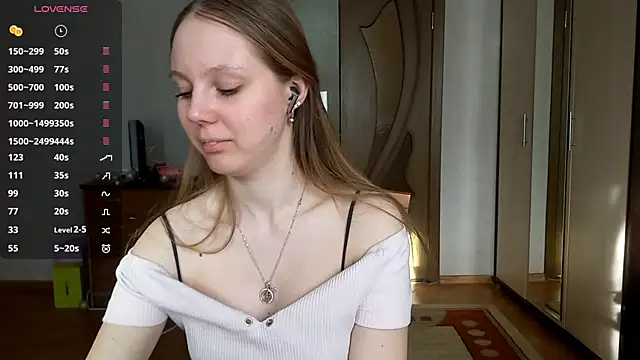 LonaLaban's cam snapshot