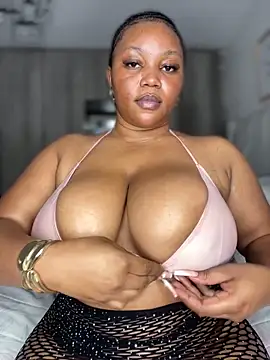 RoyalVibeXO live sex cam