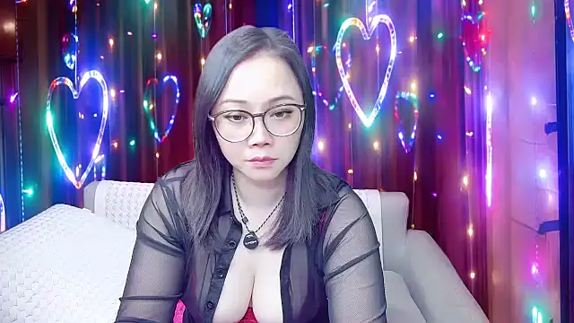 Dolcegattina-Asian live sex cam