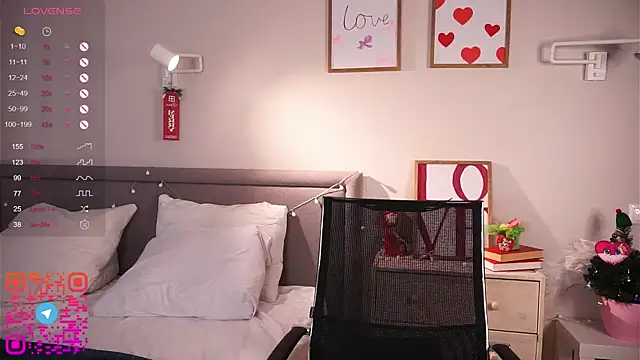 MegganKinson's cam snapshot