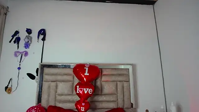 Bombom_Lux's cam snapshot