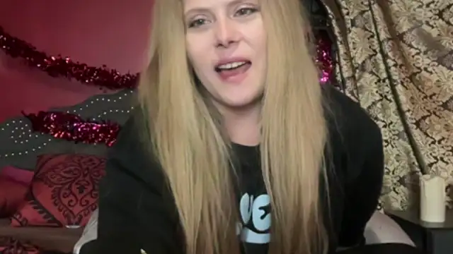 HazelFr33bird's cam snapshot