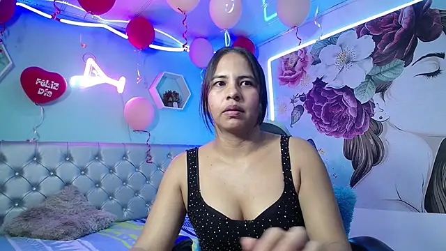 nicol_ross19's cam snapshot