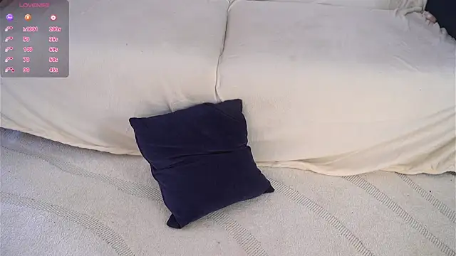 LindaFarm live sex cam