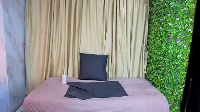 ahsly_Zam's cam snapshot