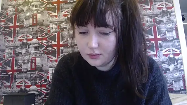 Lynylou live sex cam