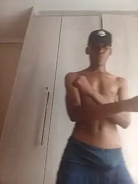 Leroyhotess live sex cam