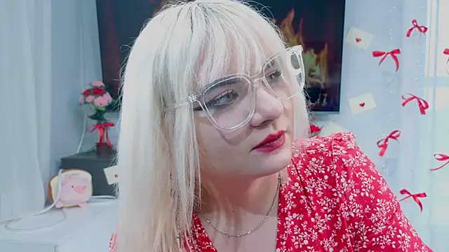 TawandaKerst's cam snapshot