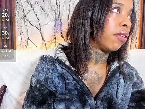 Pauline_Fox's cam snapshot