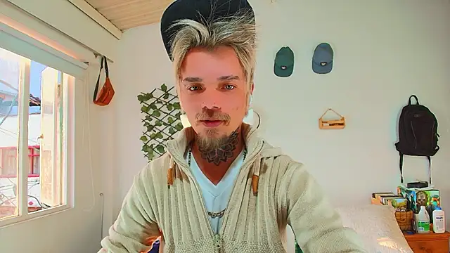 Gold_Loyal77's cam snapshot