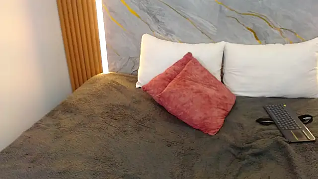 rebecagoldene's cam snapshot