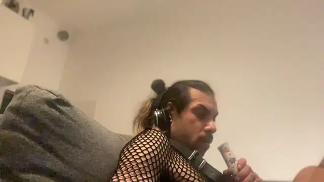 P4RtYBOII92's cam snapshot