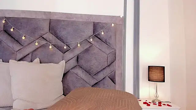 TahliaMoreau live sex cam