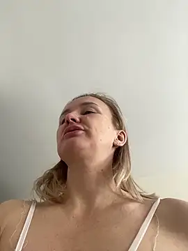 DianaNatur's cam snapshot