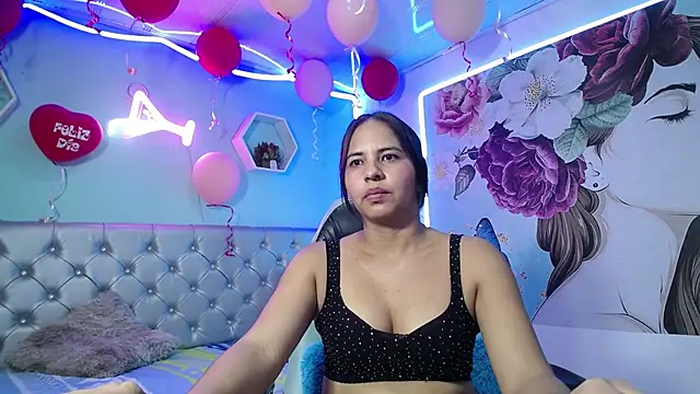 nicol_ross19's cam snapshot