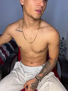 Alex_mojica live sex cam