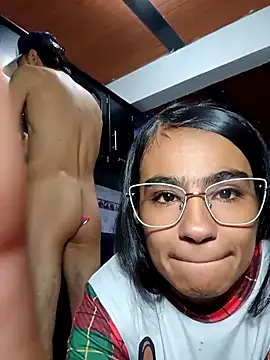 Leslly_ live sex cam