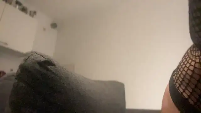 P4RtYBOII92 live sex cam