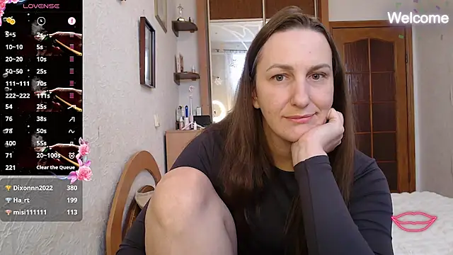 Yevgeshka-Milashka live sex cam