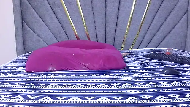 SHYNNYBLAQASS's cam snapshot