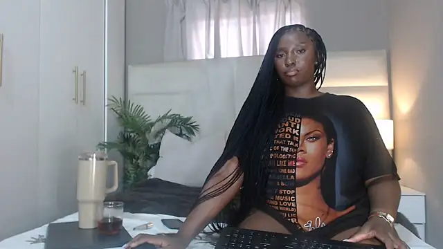 naughtyblackdolie's cam snapshot