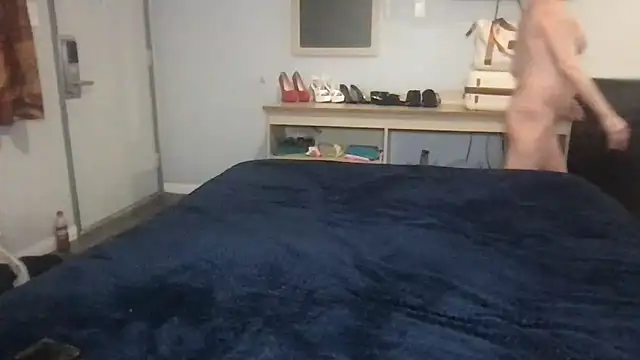 TiffaneyLove live sex cam