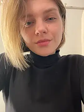 ValenciaShock live sex cam