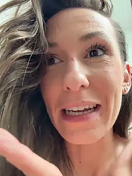 lola_tentatiion live sex cam