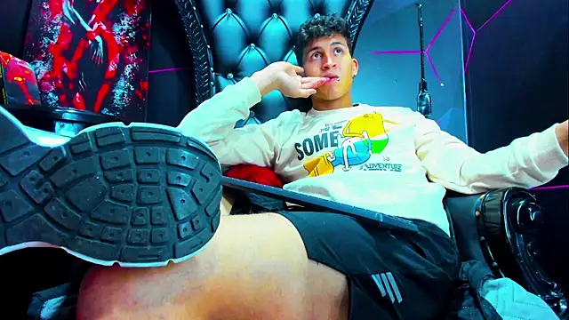 Ethan_Waalker live sex cam