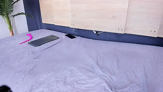 GrettaRouse's cam snapshot