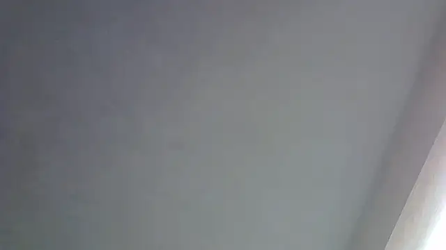 SkinnyKitten live sex cam