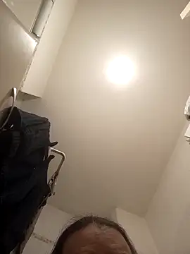 teekoine1's cam snapshot