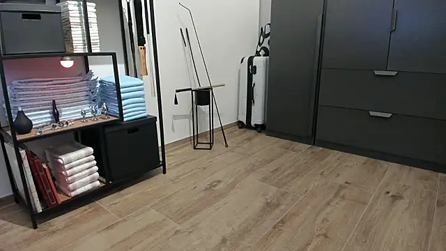 molicaremolicare's cam snapshot