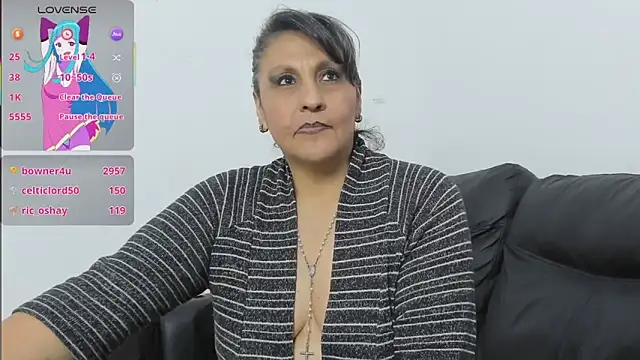 merlyna_goldens's cam snapshot