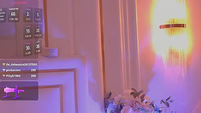 AriellaMelo live sex cam