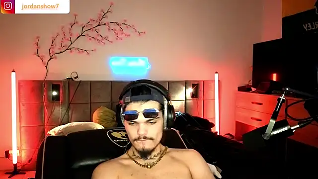 JordanShow live sex cam