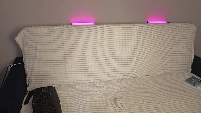 Pearl_couple's cam snapshot