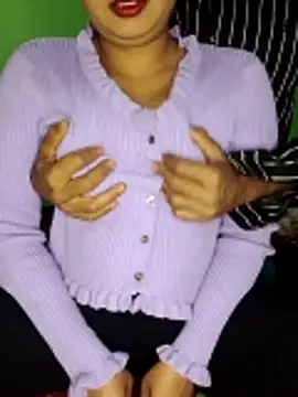 Hotcouple1100 live sex cam