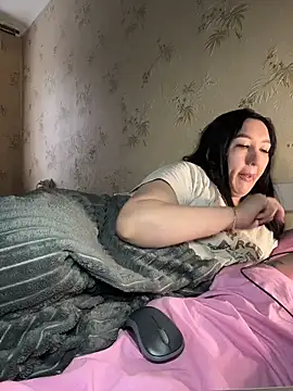 Naughtbaby_2025's cam snapshot