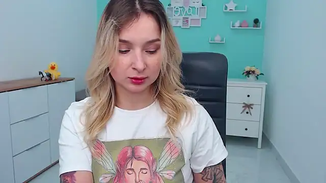 LilFleurish live sex cam