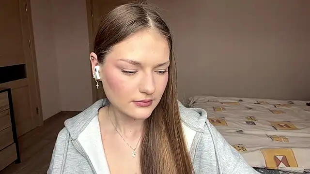 Milayouknow's cam snapshot