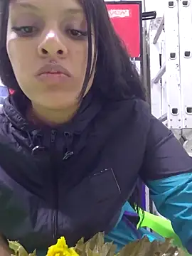 ashley-17's cam snapshot